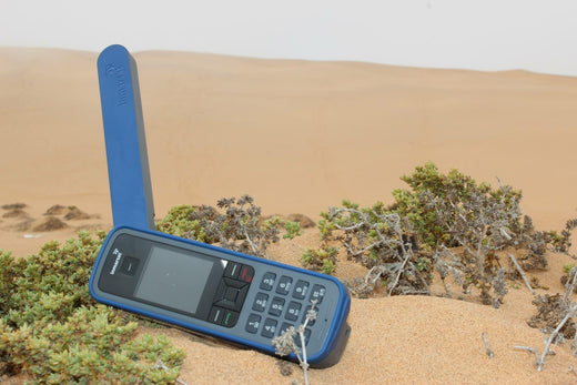 Satellitentelefone Iridium 9555, 9575, GO! mit Solarenergie betreiben